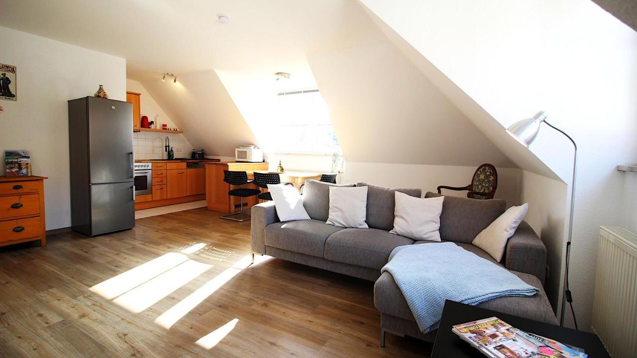 Homie Stay Zell - Apartment Mit Privatparkplatz Zell am Main Eksteriør bilde