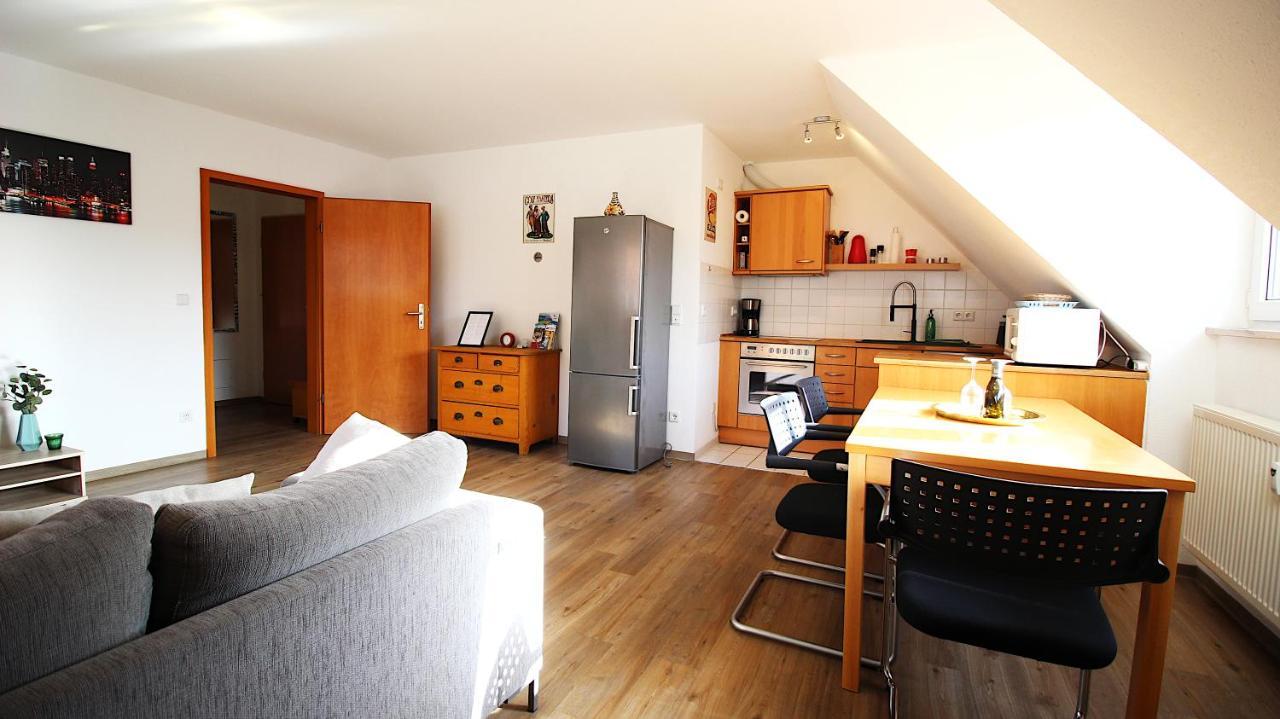 Homie Stay Zell - Apartment Mit Privatparkplatz Zell am Main Eksteriør bilde